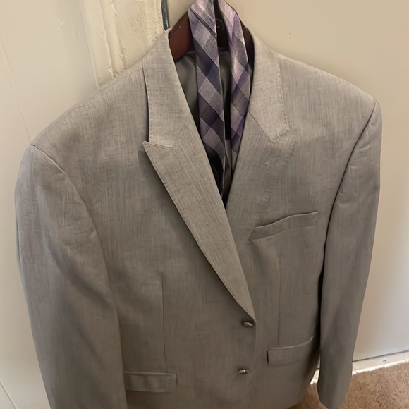 Macy’s - 44R suit coat with purple tie and gray 34x32 pants - Picture 4 of 4
